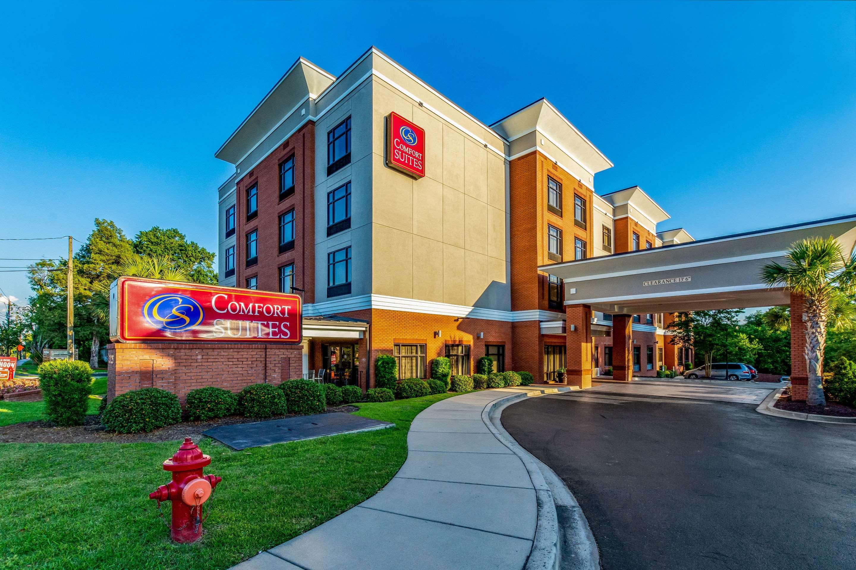 Holiday Inn Express & Suites Lexington By Ihg Exterior photo