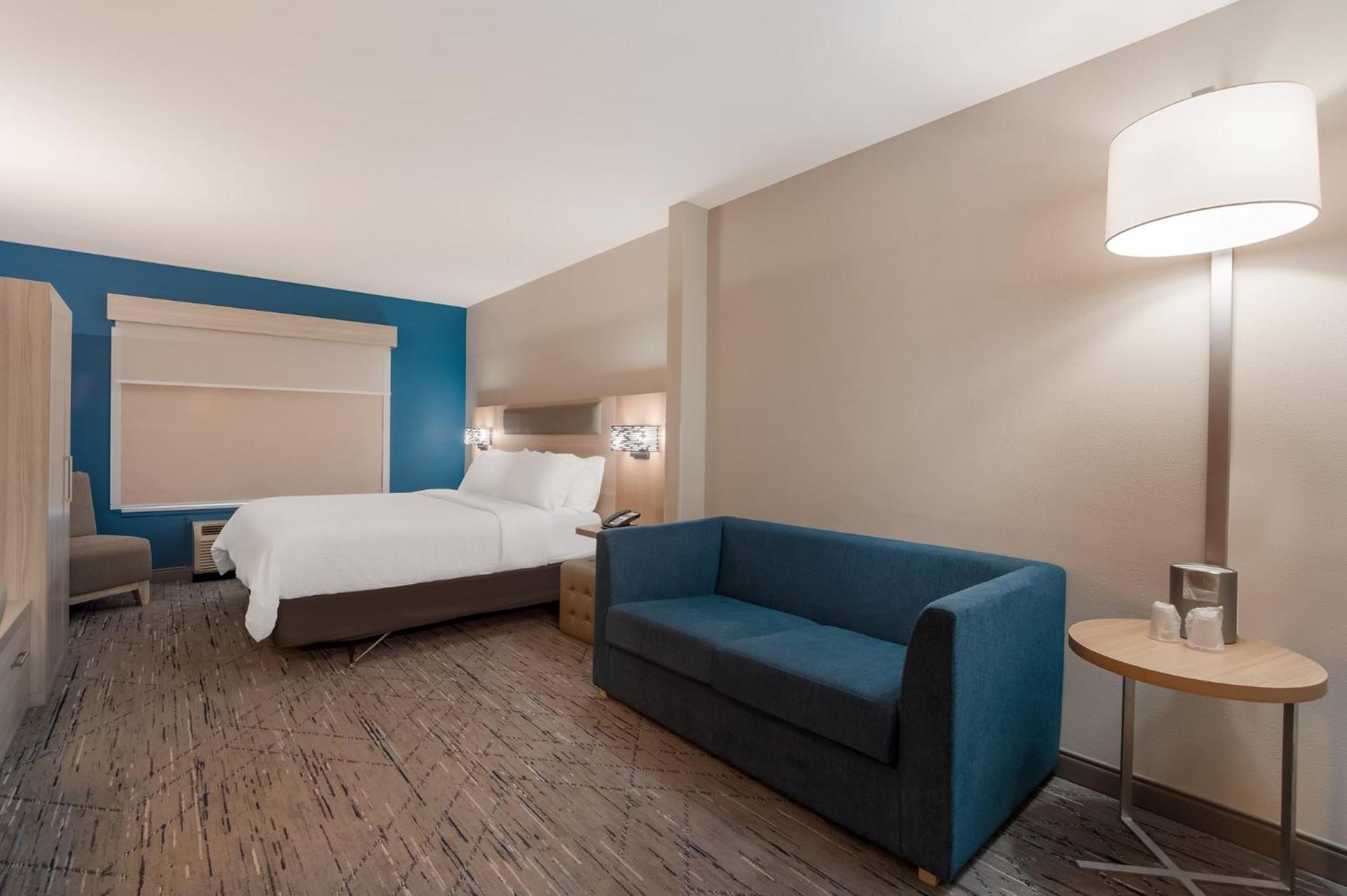 Holiday Inn Express & Suites Lexington By Ihg Exterior photo